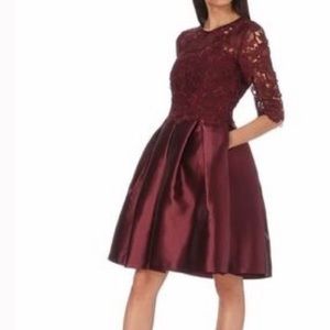 NWT SZ 2 US 6 Ted Baker MAARIA LACE BODICE DRESS IS A MUST THIS HOLIDAY SEASON.